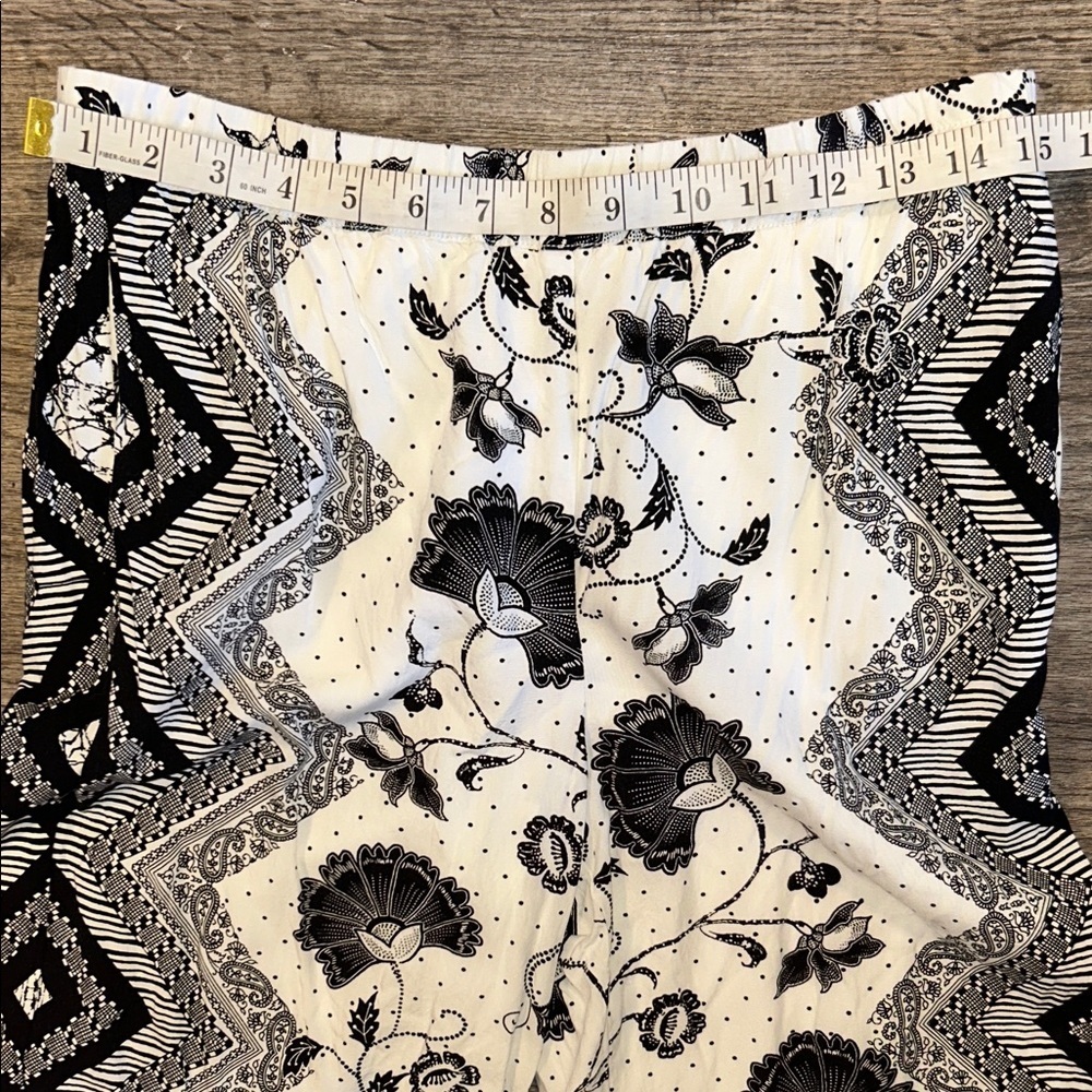 Anthropologie ett:twa Black White Floral Boho Cropped Pants Women’s S - Picture 7 of 9
